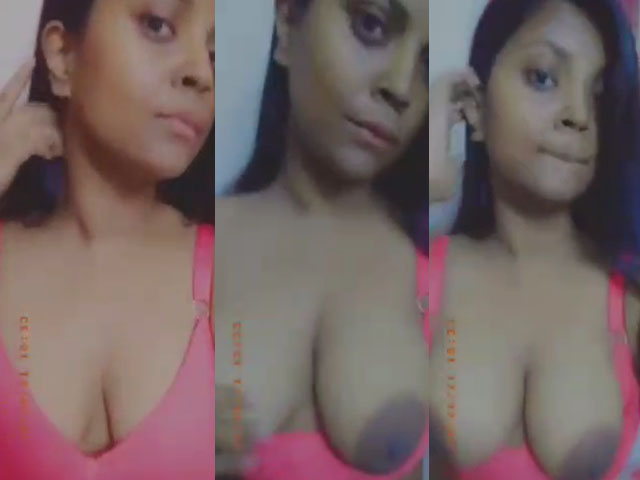 Bangladeshi Sexy Girl Showing Boobs