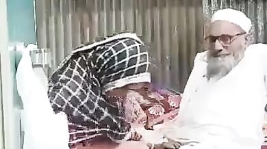 Peshawar mature aunty quick blowjob neighbour uncle