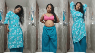 Traditional Salwar Ladki | Bold Scene