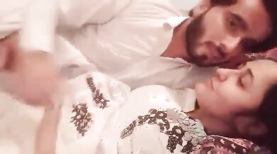Sexy pakistani guy seduced hot aunty